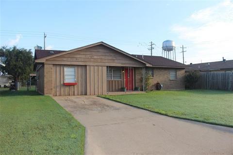 1109 Darla St, Altus, OK 73521 photo 2