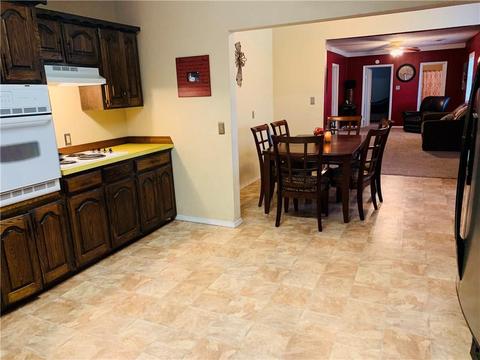 702 N 4th St, Marlow, OK 73055 photo 7