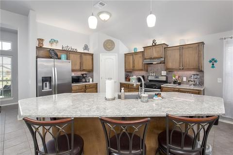 1010 Midland Vly Norman Ok 73069 32 Photos Mls 884559 Movoto