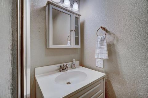 4 Russell Rd, Mcloud, OK 74851 photo 9