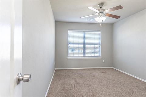 9616 Ella Ln, Moore, OK 73160 photo 9