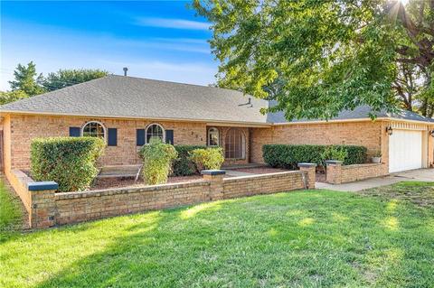 304 Sequoyah Ln, Altus, OK 73521 photo 1