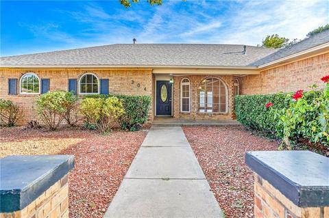 304 Sequoyah Ln, Altus, OK 73521 photo 5