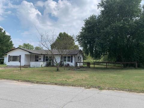 102 Robin Ln, Tecumseh, OK 74873 photo 1