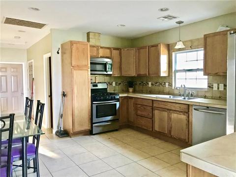 305 N Walnut Ave, Erick, OK 73645 photo 2