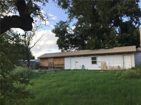 305 N Walnut Ave, Erick, OK 73645 photo 21