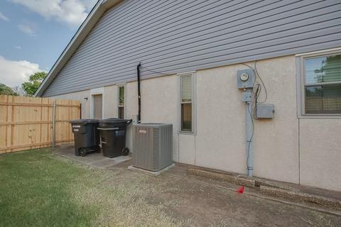 821 Lakecrest Dr, Moore, OK 73170 photo 31
