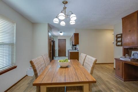 821 Lakecrest Dr, Moore, OK 73170 photo 14