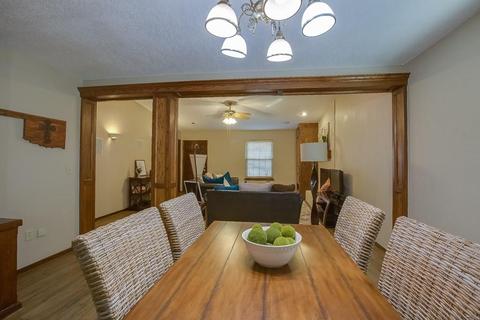 821 Lakecrest Dr, Moore, OK 73170 photo 12
