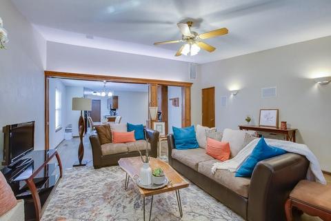 821 Lakecrest Dr, Moore, OK 73170 photo 8