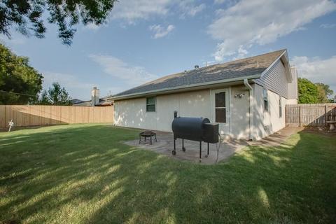 821 Lakecrest Dr, Moore, OK 73170 photo 32