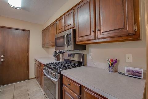 821 Lakecrest Dr, Moore, OK 73170 photo 11