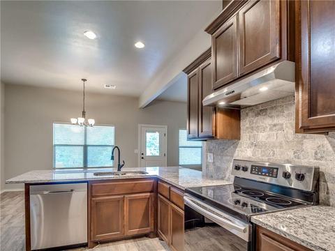 5752 Cedar Tree Cir, Guthrie, OK 73044 photo 11