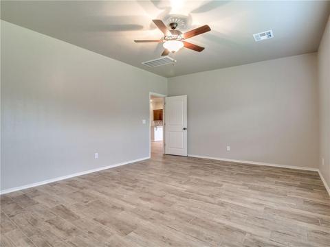 5752 Cedar Tree Cir, Guthrie, OK 73044 photo 13
