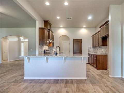 5752 Cedar Tree Cir, Guthrie, OK 73044 photo 8