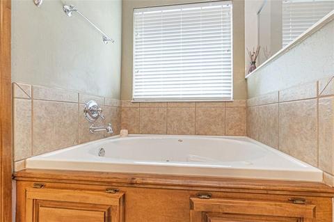 1900 Mead Ln, Moore, OK 73170 photo 23
