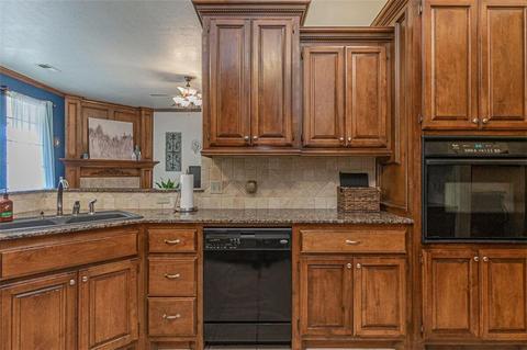 1900 Mead Ln, Moore, OK 73170 photo 16