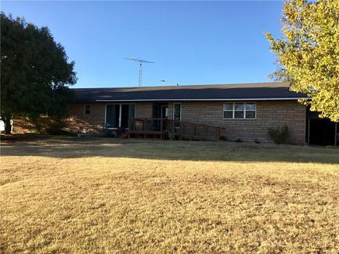 22521 E 1017 Rd, Clinton, OK 73601 photo 1