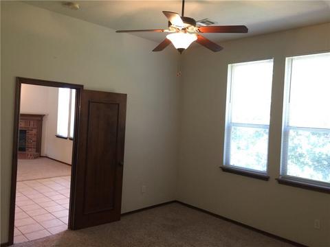 2801 Devonshire Dr, Norman, OK 73071 photo 5