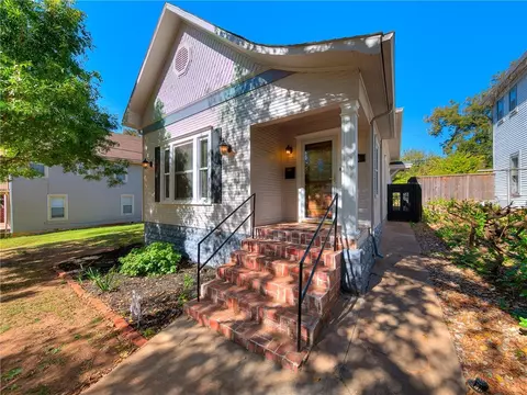 316 E Mansur Ave, Guthrie, OK 73044 photo 2