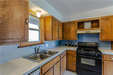 507 E Roh, Thomas, OK 73669 photo 4