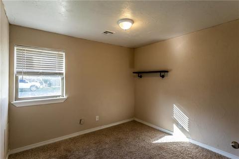 507 E Roh, Thomas, OK 73669 photo 12
