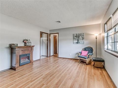 203 Apollo Pl, Guthrie, OK 73044 photo 3