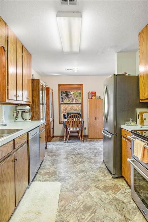 407 E Hahn St, Granite, OK 73547 photo 10