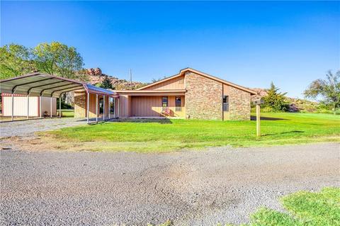 407 E Hahn St, Granite, OK 73547 photo 3