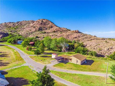 407 E Hahn St, Granite, OK 73547 photo 2