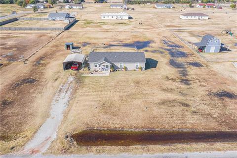 102 E Jack Rabbit Dr, Shawnee, OK 74804 photo 3