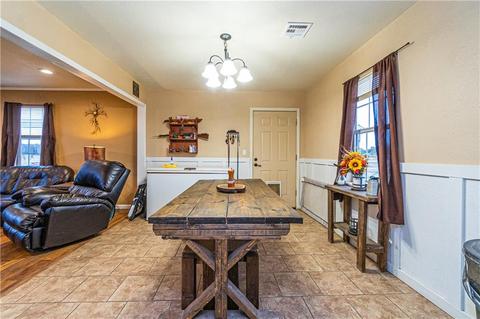 102 E Jack Rabbit Dr, Shawnee, OK 74804 photo 9
