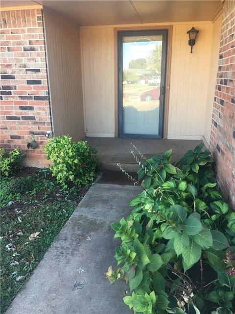 1000 Silver Maple, Moore, OK 73160 photo 3