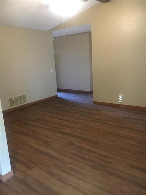 1000 Silver Maple, Moore, OK 73160 photo 6