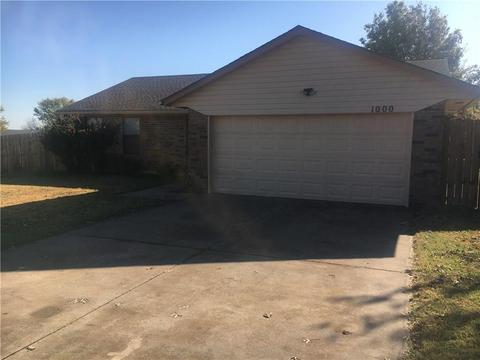 1000 Silver Maple, Moore, OK 73160 photo 1