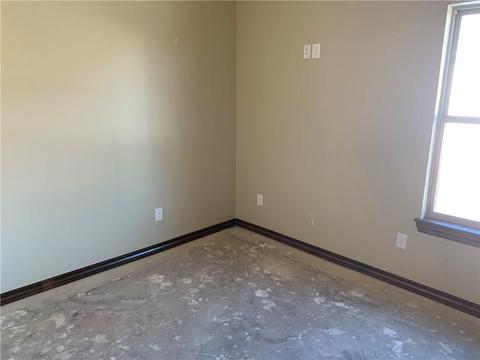 306 N 4th St, Thomas, OK 73669 photo 10