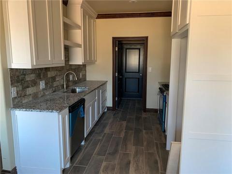306 N 4th St, Thomas, OK 73669 photo 3