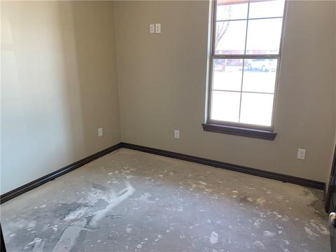 306 N 4th St, Thomas, OK 73669 photo 11