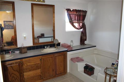 901 E Columbia Ave, Cheyenne, OK 73628 photo 15