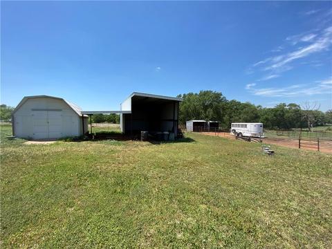 901 E Columbia Ave, Cheyenne, OK 73628 photo 4