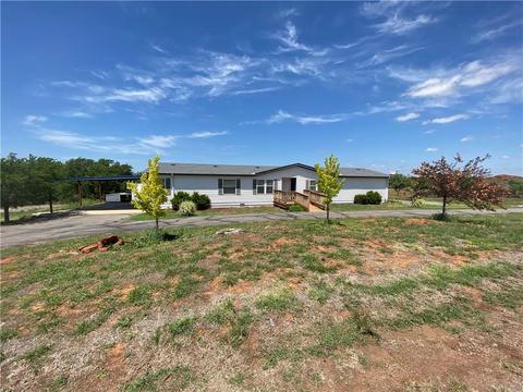 901 E Columbia Ave, Cheyenne, OK 73628 photo 1