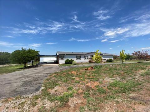 901 E Columbia Ave, Cheyenne, OK 73628 photo 2