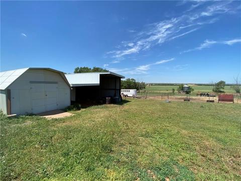 901 E Columbia Ave, Cheyenne, OK 73628 photo 21