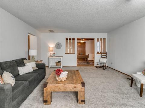 412 Brighton Dr, Edmond, OK 73003 photo 9