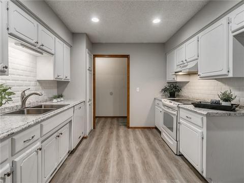 412 Brighton Dr, Edmond, OK 73003 photo 15