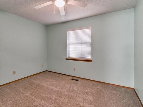 412 Brighton Dr, Edmond, OK 73003 photo 25
