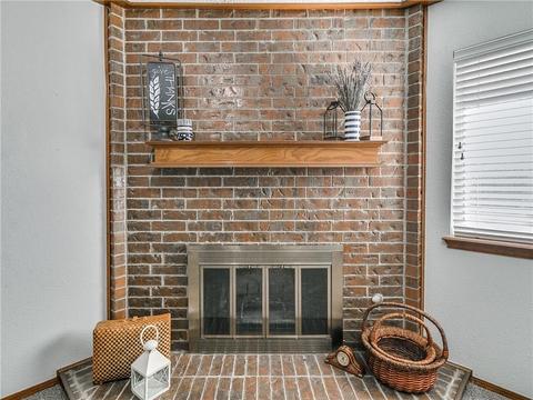 412 Brighton Dr, Edmond, OK 73003 photo 7