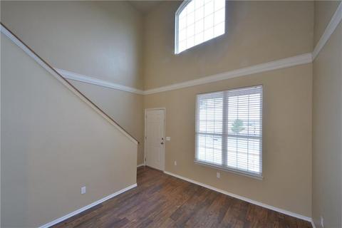 1105 E Main St, Edmond, OK 73034 photo 4
