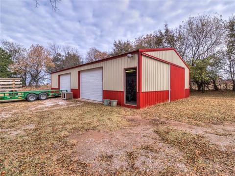 301 Hatcher, Minco, OK 73059 photo 2