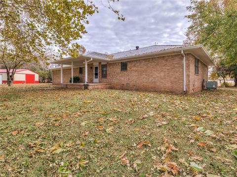 301 Hatcher, Minco, OK 73059 photo 3